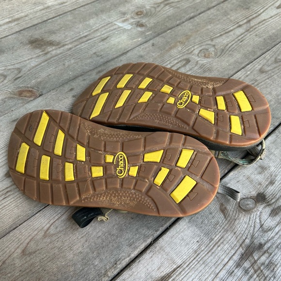 green chacos - Picture 3 of 4